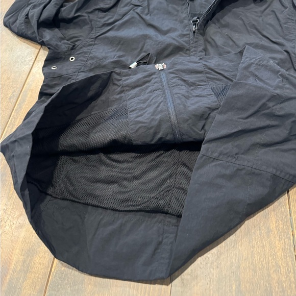 i. e. Relaxed Vintage Women’s Long Sleeve Black 100% Nylon Hoodie Zip Jacket Med - Picture 8 of 8